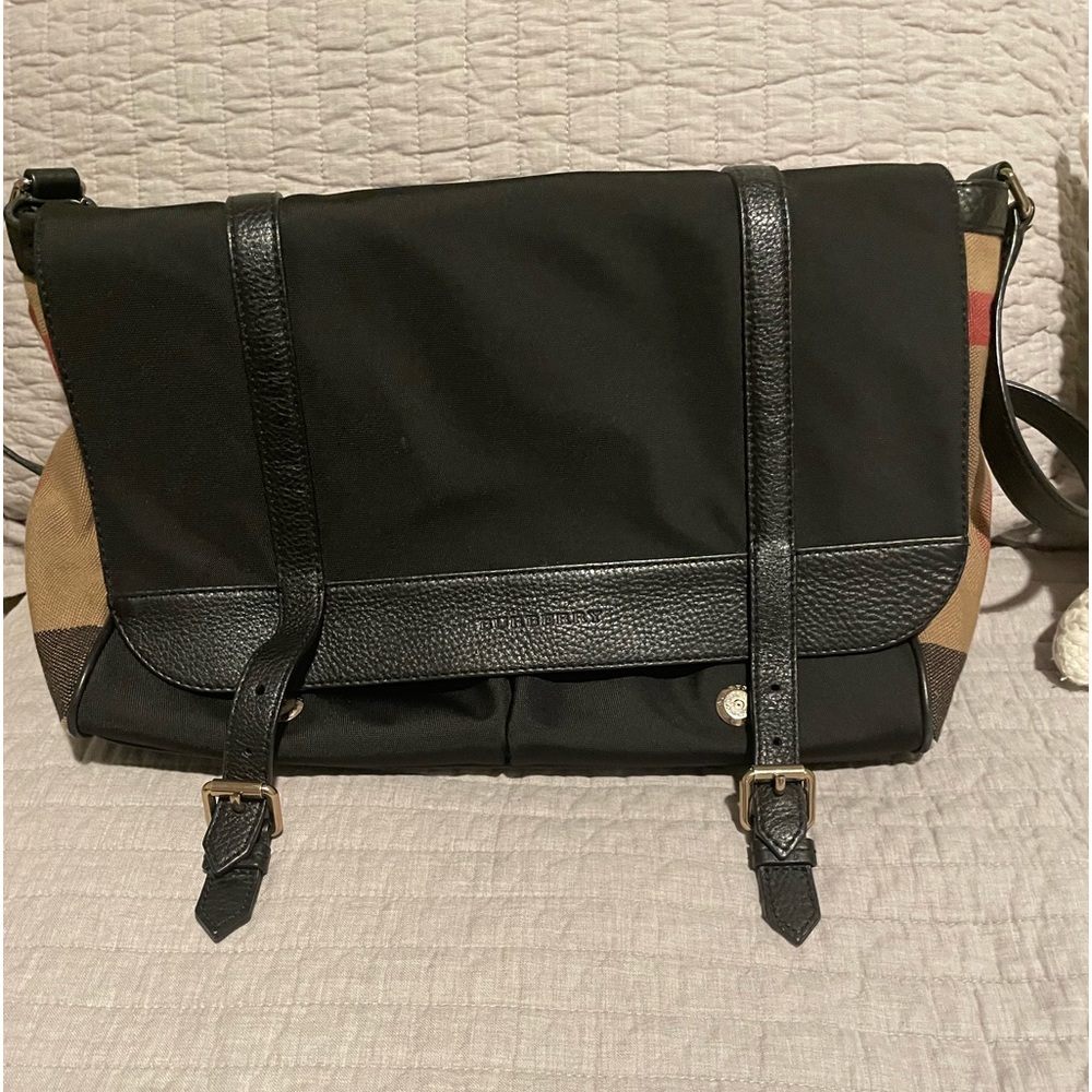 Authentic Burberry vintage nova crossbody diaper bag
